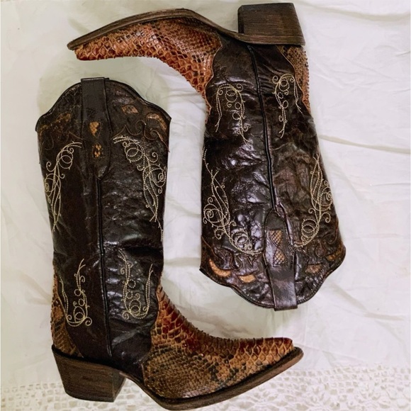 J.B. Dillon Leather Snip Toe Western Boot - Picture 8 of 10